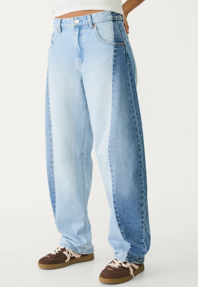 Barrel jeans, Stradivarius, 849 Kč
