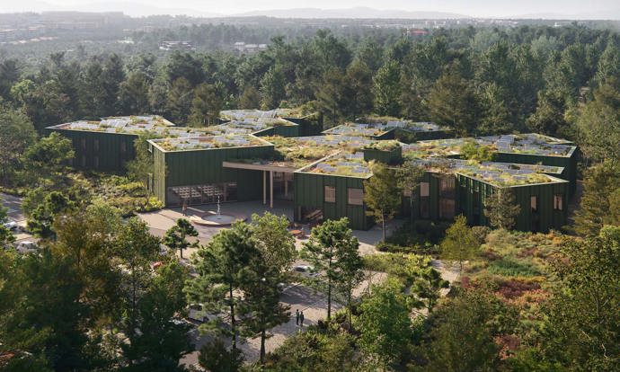 Budova s kapacitou více než 12 000 m² kancelářských prostor je navržena s ohledem na harmonické propojení s okolní přírodou. Pět podélných sekcí směřujících do lesa vytváří unikátní prostor pro práci i relaxaci. Kanceláře jsou organizovány kolem sdílených vnitřních prostor a venkovních zelených nádvoří. Ty přirozeně rozšiřují pracovní prostor do lesa.
Budova s kapacitou více než 12 000 m² kancelářských prostor je navržena s ohledem na harmonické propojení s okolní přírodou. Pět podélných sekcí směřujících do lesa vytváří unikátní prostor pro práci i relaxaci. Kanceláře jsou organizovány kolem sdílených vnitřních prostor a venkovních zelených nádvoří. Ty přirozeně rozšiřují pracovní prostor do lesa.