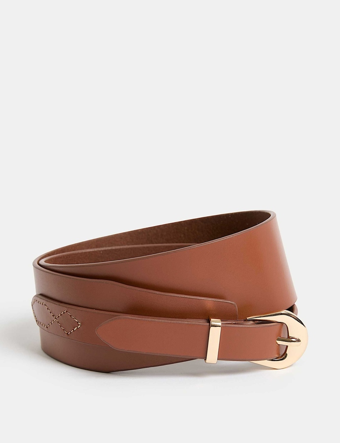Marks & Spencer, 899 Kč
