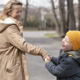 Paní Miriam je babičkou tří krásných vnoučat a hlídá je vždy, kdy může a chce. Tráví s nimi víkendy, pomáhá svým dětem a snaží se, aby se s ní děti měly jako v bavlnce. Je ale vlastně ještě dost mladou babičkou...
