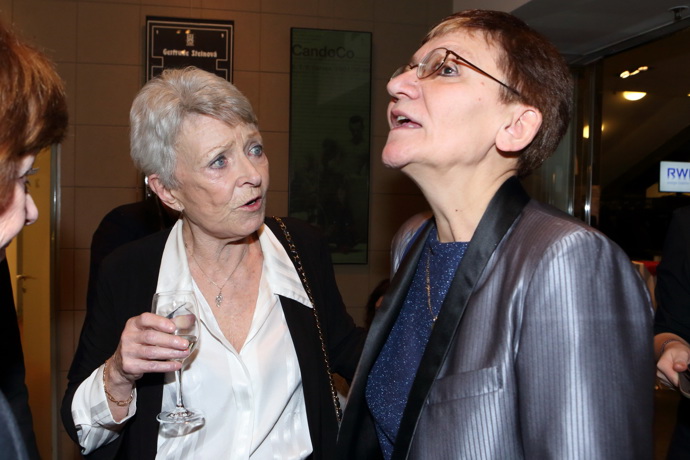 Mirka v družném rozhovoru s Janou Štěpánkovou
Mirka v družném rozhovoru s Janou Štěpánkovou