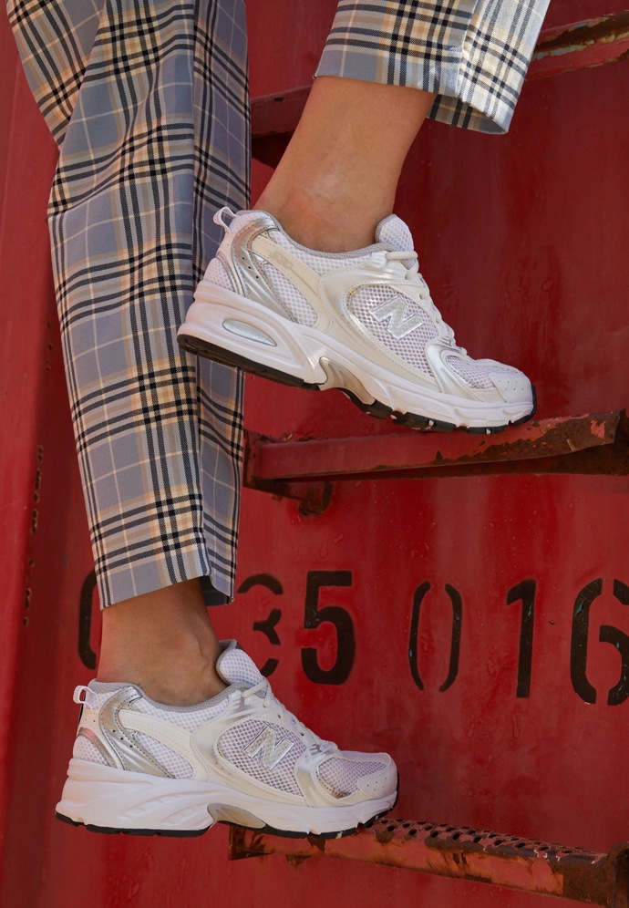 Bílé tenisky, New Balance MR530, 3000 Kč
