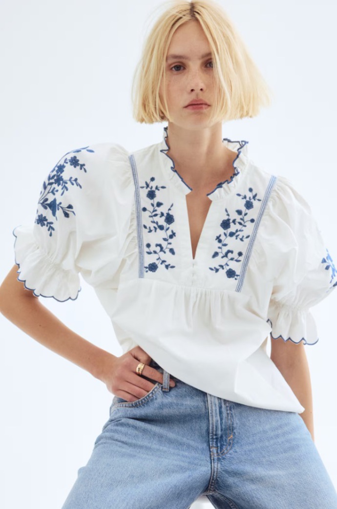 Vyšívaná bavlněná halenka, H&M, 719 Kč
