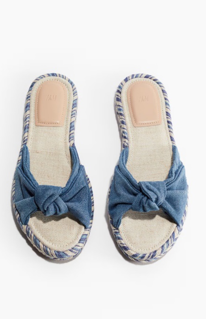 Pantofle espadrilky s uzlem, H&M, 359 Kč
