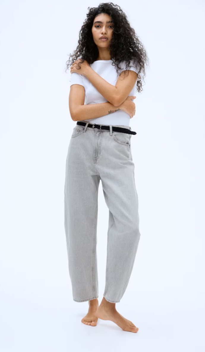 Barrel jeans s vysokým pasem, H&M, 839 Kč
