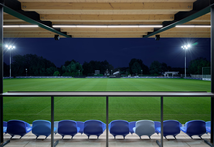 Cílem modernizace bylo vytvořit kvalitní sportovní prostředí odpovídající současným potřebám klubu i celé komunity. Došlo k rozšíření hracích ploch, vzniklo nové tréninkové hřiště s umělým trávníkem a osvětlením, workoutové hřiště, a především nový objekt zázemí klubu s šatnami, klubovnou, občerstvením a prostorem pro regeneraci a tribunu s kapacitou 120 diváků. Novinkou je také nový vstup s parkovištěm, který plně respektuje historický ráz návsi. 
