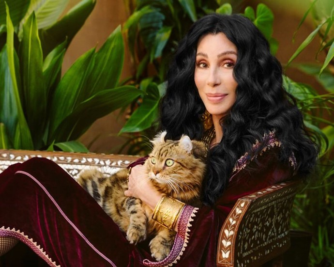 Cher
Cher