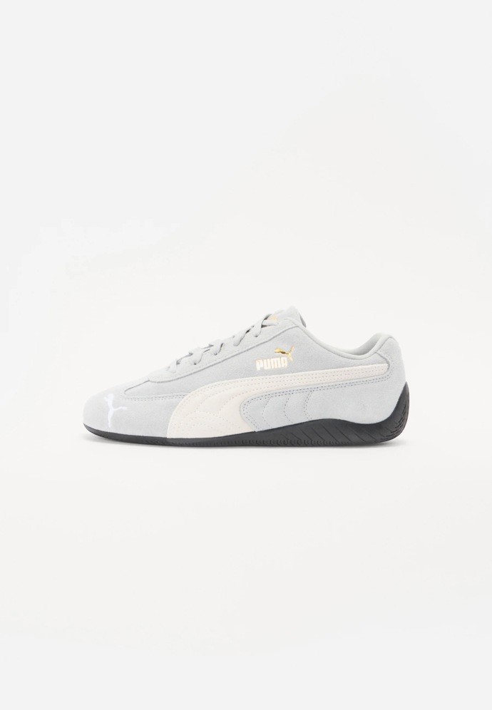 Bílé tenisky, Puma Speedcat, 2800 Kč
