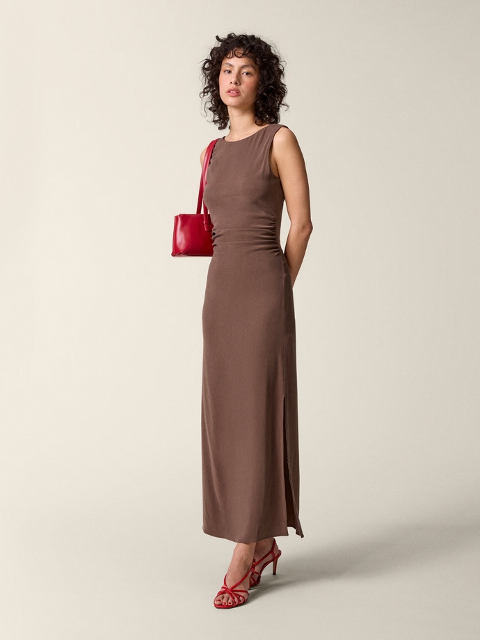 Rouje, 225 eur
Rouje, 225 eur