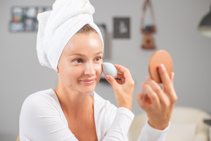 Toužíte po mladistvé, rozjasněné a svěží pleti? S pomocí BB krému jí můžete docílit v průběhu několika minut. BB krémy jsou tedy naprosto ideální na každodenní líčení. 
