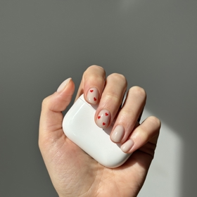 Manikúra pro milovnice minimalismu
Manikúra pro milovnice minimalismu