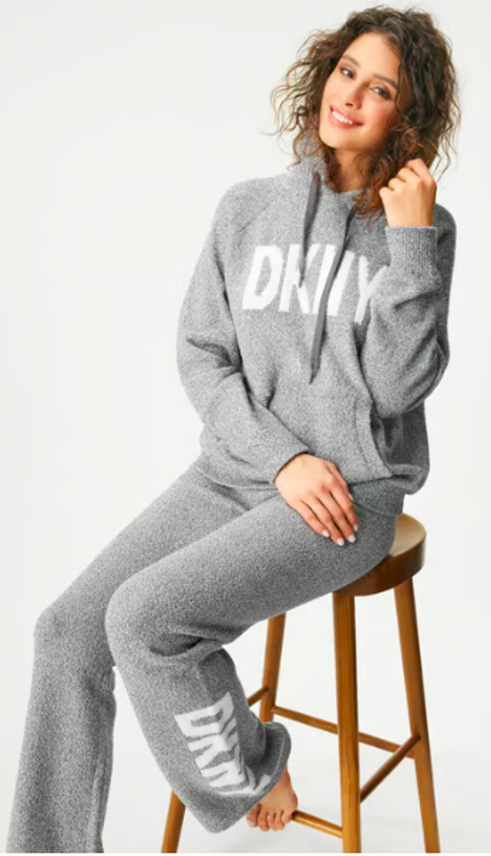 Komplet DKNY, Astratex, 3899 Kč
