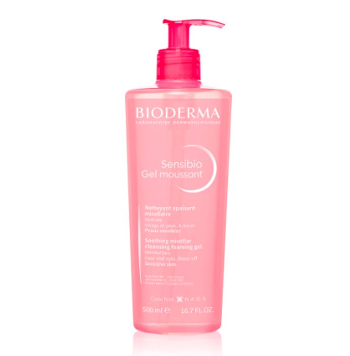 Čisticí a odličovací gel, Bioderma, 536 Kč
Čisticí a odličovací gel, Bioderma, 536 Kč