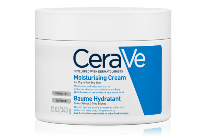 Hydratační krém, CeraVe, 422 Kč
Hydratační krém, CeraVe, 422 Kč