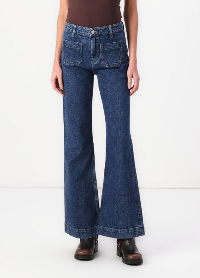 Flare džíny, Gina Tricot, 1200 Kč
Flare džíny, Gina Tricot, 1200 Kč