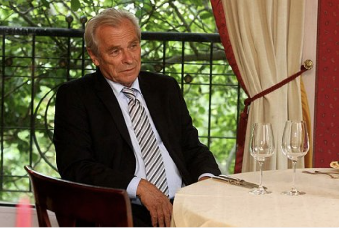 Cesty domů (2010), kde si zahrál s mnoha hereckými kolegy všech generací. Byl velmi oblíbený, jako herec, kolega i pedagog.
