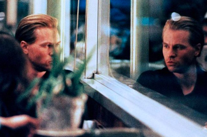 Val Kilmer ve filmu Nelítostný souboj
