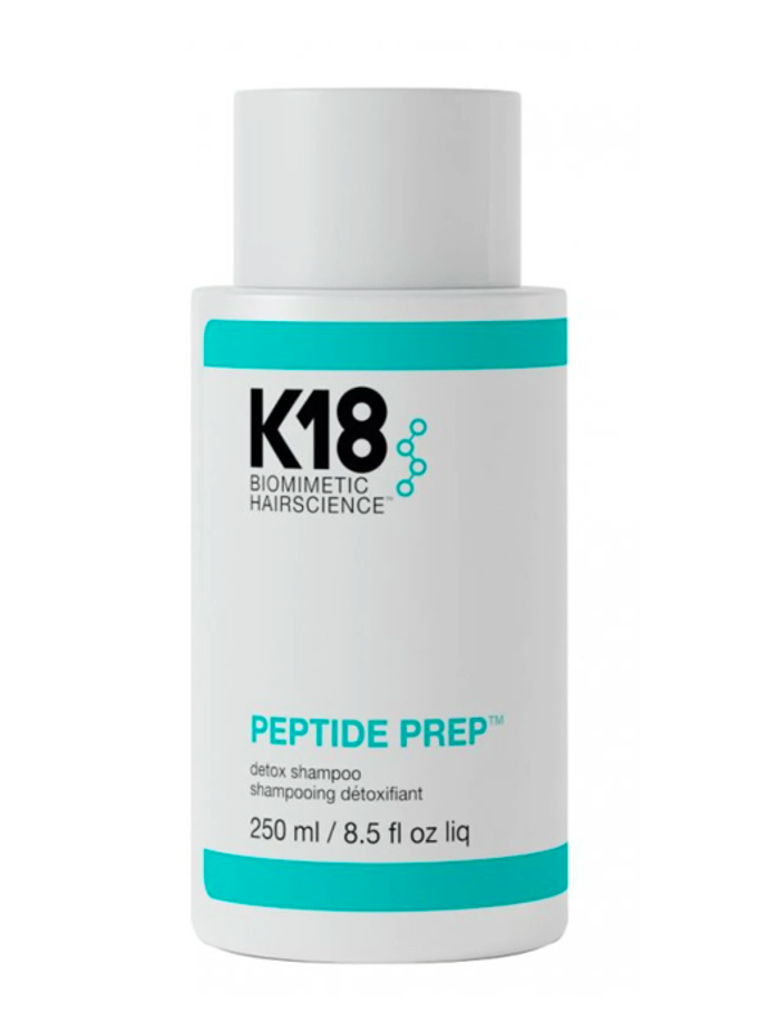 Čisticí šampon, K18 HAIR, 890 Kč

