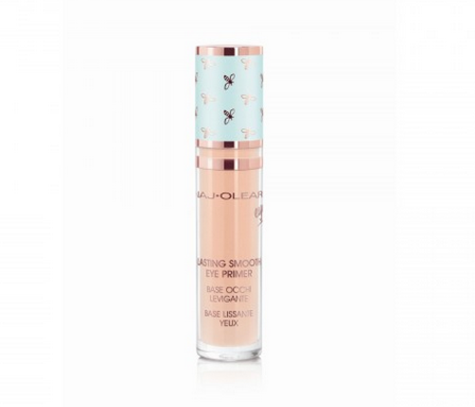 Podkladová báze Naj-Oleari Lasting Smooth Eye Primer pro dlouhotrvající oční make-up. S lehkou "pěnovou" rychleschnoucí konzistencí. Vyhlazuje a lehce barevně sjednocuje pokožku očních víček. Umožňuje dokonalé přilnutí očních stínů a zvýrazňuje zářivost jejich barvy. Předchází rozmazávání a usazování očních stínů v záhybech. Obsahuje extrakt ze sezamu s vyhlazujícími a vyplňujícími účinky. 600 Kč
