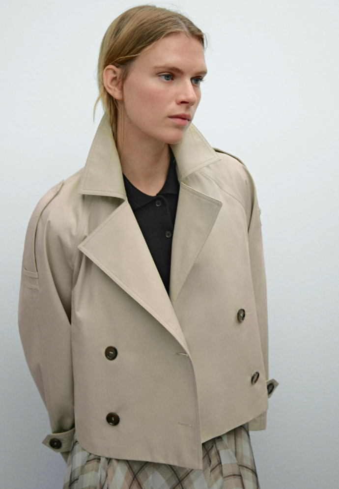 Trenčkot, Massimo Dutti, 3999 Kč
