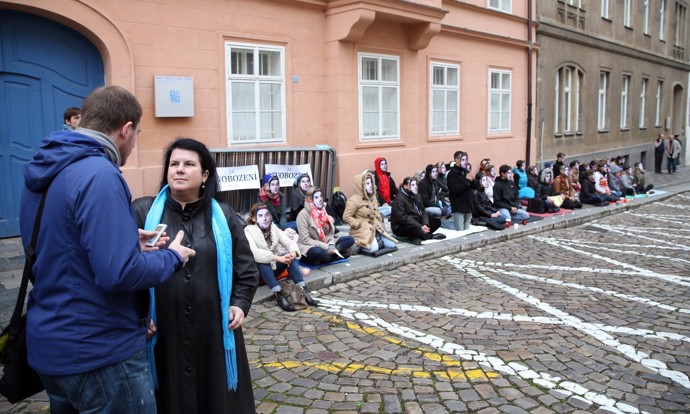 Demonstrace na podporu Guru Járy
