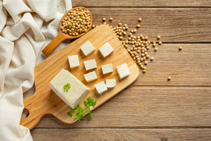 Půl šálku tofu obsahuje asi 861 miligramů vápníku.
