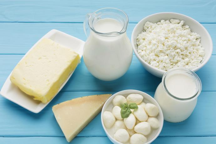 Asi 300 mg lze získat z jedné sklenice mléka či jednoho bílého jogurtu.

 
