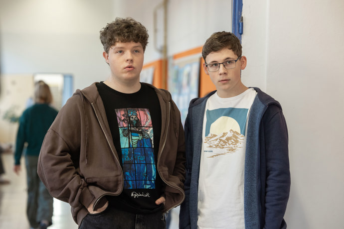 Nekonečný seriál Ulice sleduje dramatické osudy několika spřátelených rodin žijících v sousedství
Nekonečný seriál Ulice sleduje dramatické osudy několika spřátelených rodin žijících v sousedství