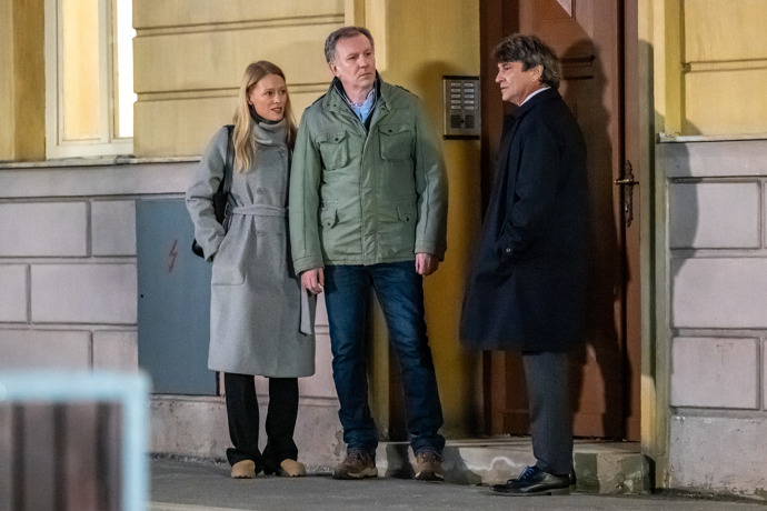 Nekonečný seriál Ulice sleduje dramatické osudy několika spřátelených rodin žijících v sousedství
Nekonečný seriál Ulice sleduje dramatické osudy několika spřátelených rodin žijících v sousedství