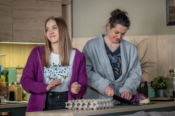 Nekonečný seriál Ulice sleduje dramatické osudy několika spřátelených rodin žijících v sousedství
Nekonečný seriál Ulice sleduje dramatické osudy několika spřátelených rodin žijících v sousedství