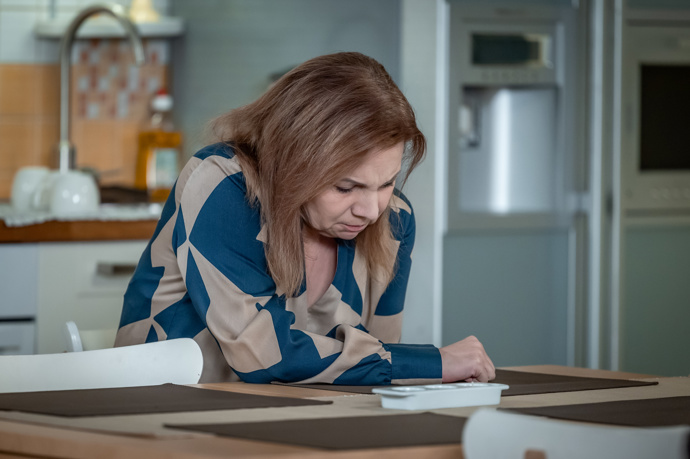 Nekonečný seriál Ulice sleduje dramatické osudy několika spřátelených rodin žijících v sousedství
Nekonečný seriál Ulice sleduje dramatické osudy několika spřátelených rodin žijících v sousedství