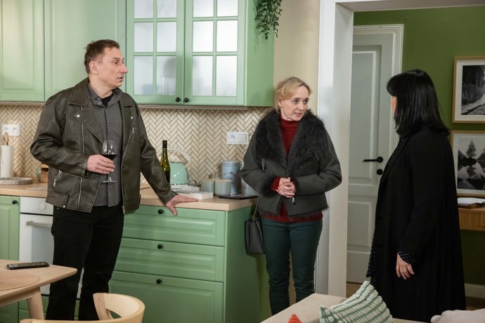 Nekonečný seriál Ulice sleduje dramatické osudy několika spřátelených rodin žijících v sousedství
Nekonečný seriál Ulice sleduje dramatické osudy několika spřátelených rodin žijících v sousedství