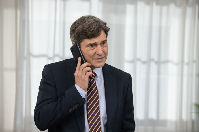 Nekonečný seriál Ulice sleduje dramatické osudy několika spřátelených rodin žijících v sousedství
Nekonečný seriál Ulice sleduje dramatické osudy několika spřátelených rodin žijících v sousedství