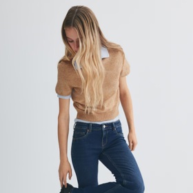 Zvonové džíny, H&M, 389 Kč
