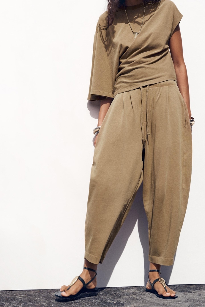 Zara, 649 Kč
Zara, 649 Kč