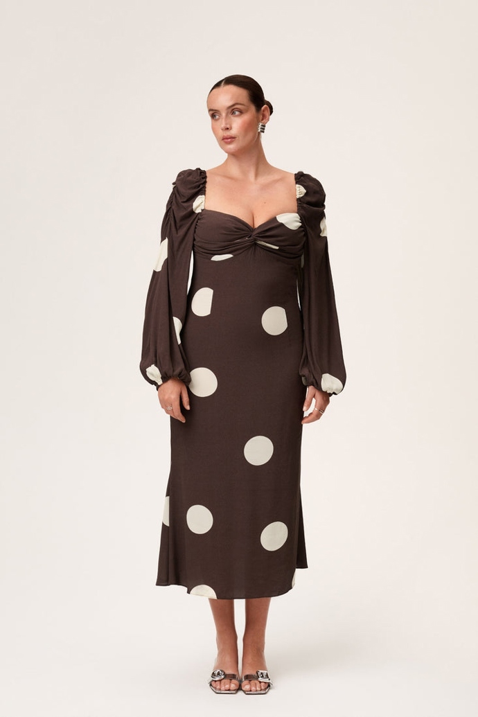 Adoore, 160 eur
Adoore, 160 eur