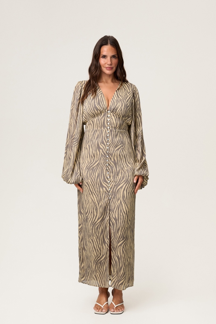 Adoore, 175 eur
Adoore, 175 eur
