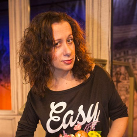 Ester je proslulá nekorektním humorem

