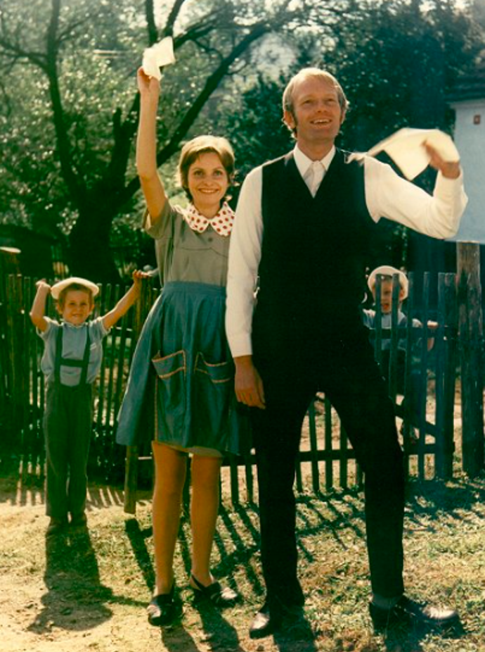 Marta s Luďkem Sobotou ve filmu Jáchyme, hoď ho do stroje!
Marta s Luďkem Sobotou ve filmu Jáchyme, hoď ho do stroje!