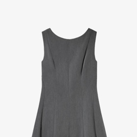 Áčkové šaty, Bershka, 649 Kč
