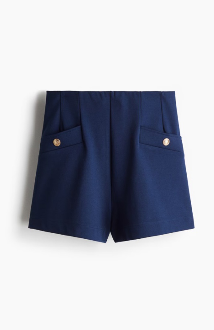 Námořnické šortky, H&M, 359 Kč
