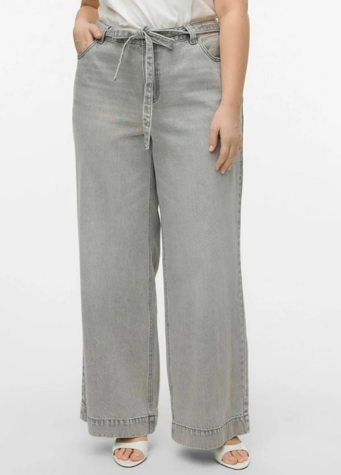 Plus size džíny s vysokým pasem, Vero Moda, 1 499 Kč
