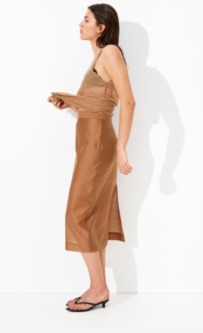 Pouzdrová sukně ze směsi lyocellu, H&M, 599 Kč
