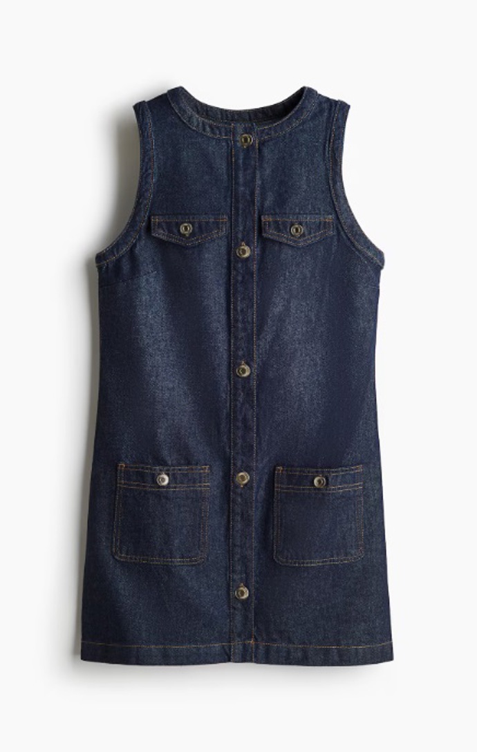 Džínové propínací šaty, H&M, 599 Kč
