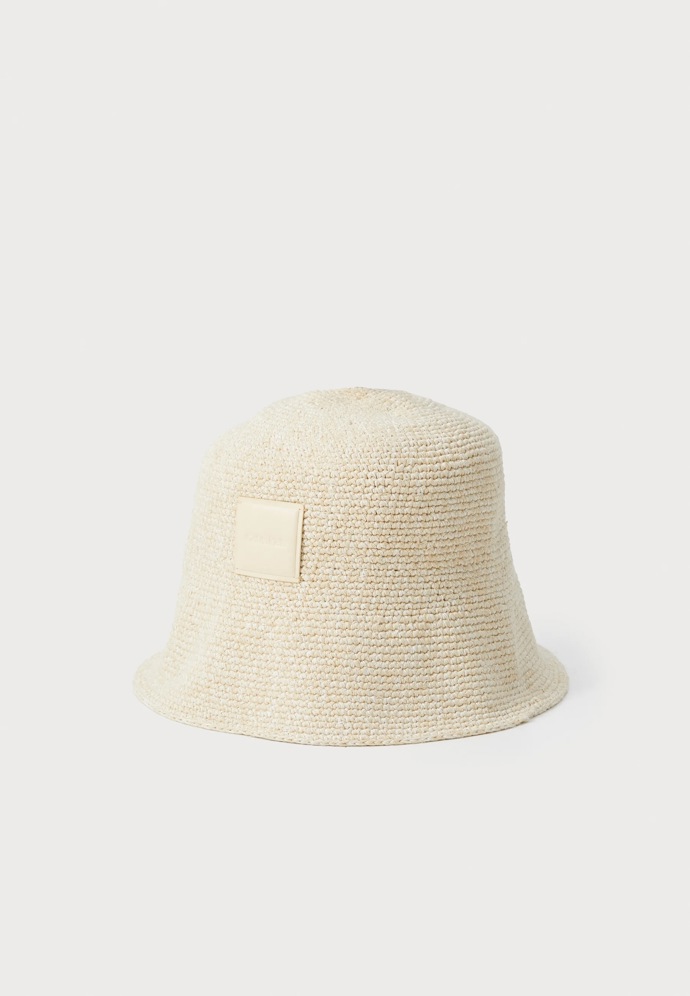 Klobouk, Calvin Klein, 1200 Kč
Klobouk, Calvin Klein, 1200 Kč