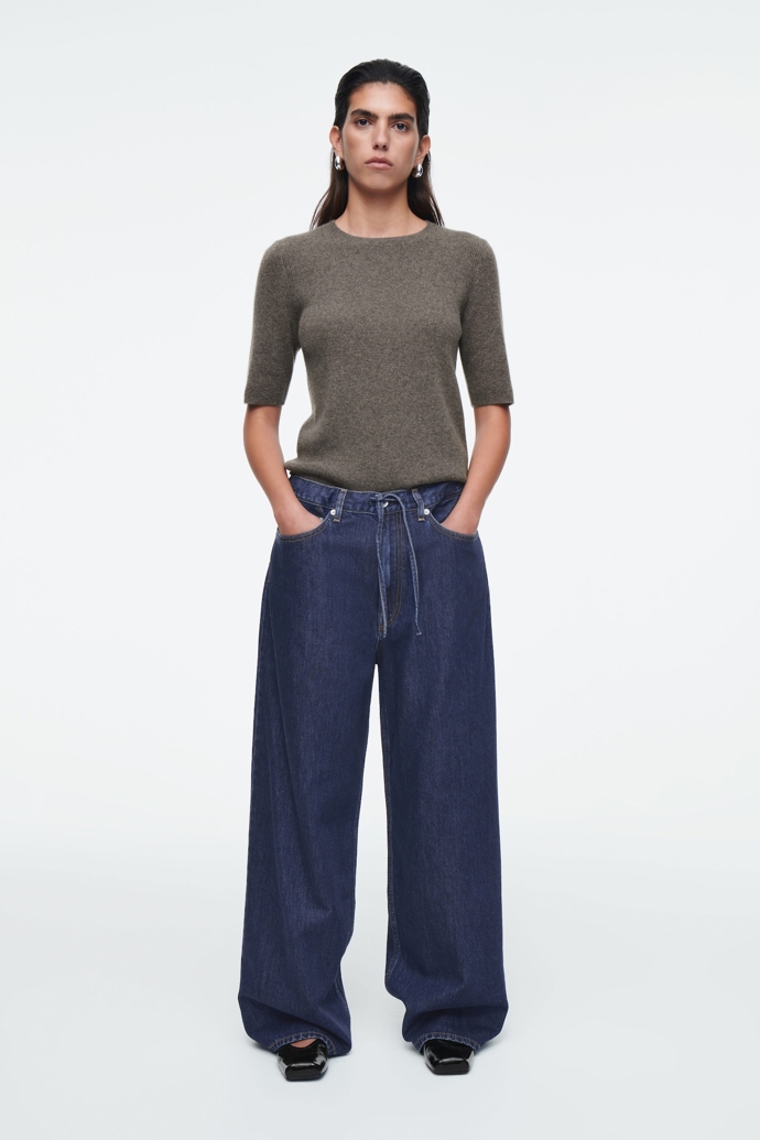 Cos, 115 eur
