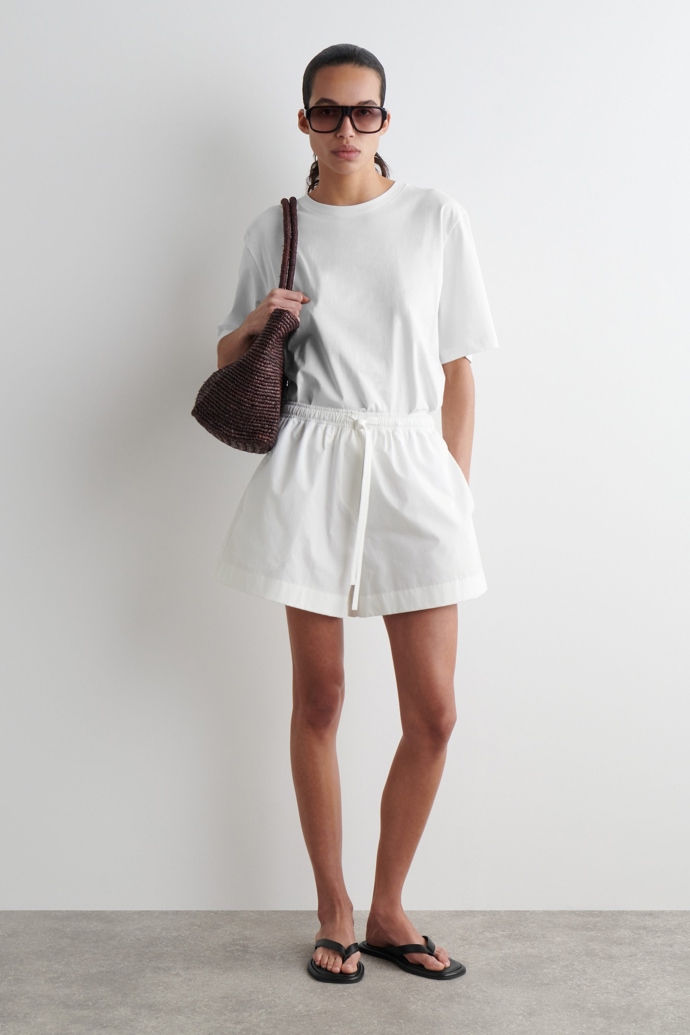 Cos, 49 eur
Cos, 49 eur