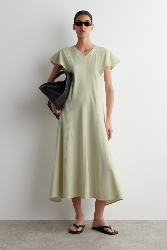 Cos, 99 eur
Cos, 99 eur