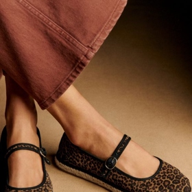 Espadrilky ve stylu balerín, Sézane, 100 eur
