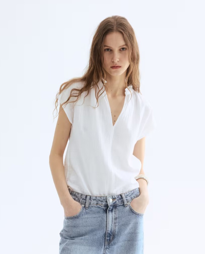 Halenka z bavlněného mušelínu, H&M, 359 Kč
